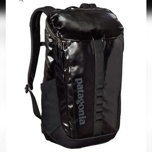 Vintage Patagonia Glossy Black Hole® Pack 25L